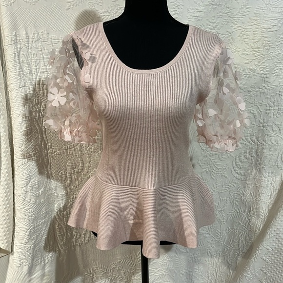 love scarlett Sweaters - Love Scarlett short sleeve sweater, size medium, NWOT